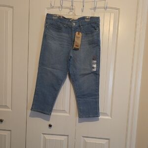 Levi's Light Blue Capris